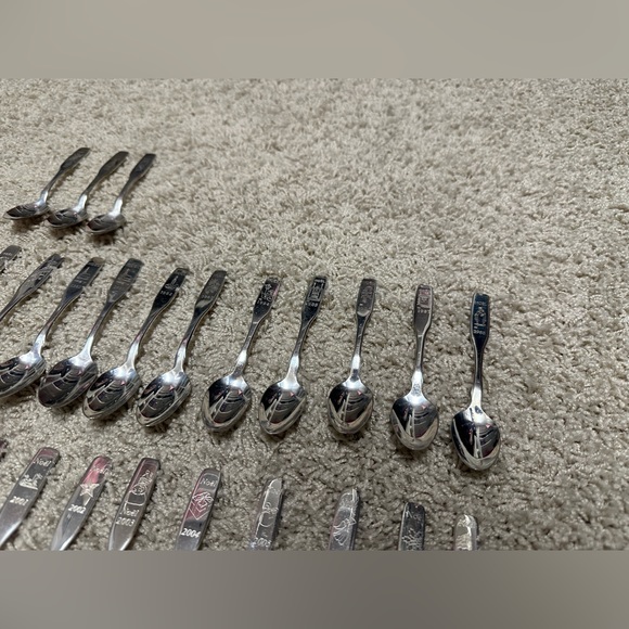 Birks Christmas 38 Silver Spoon Collection - Picture 3 of 8